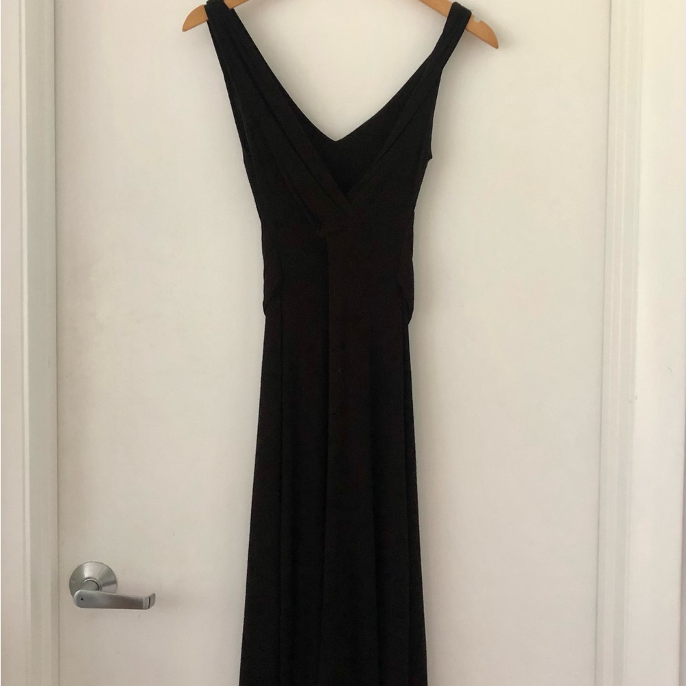 Isabel de Pedro Black Sleeveless Cocktail Dress